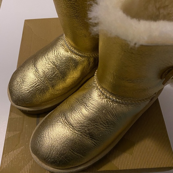 Ugg Kids Bailey button metallic gold boots - sz 2 - Picture 3 of 3